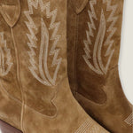 embroidery detail – alternate view