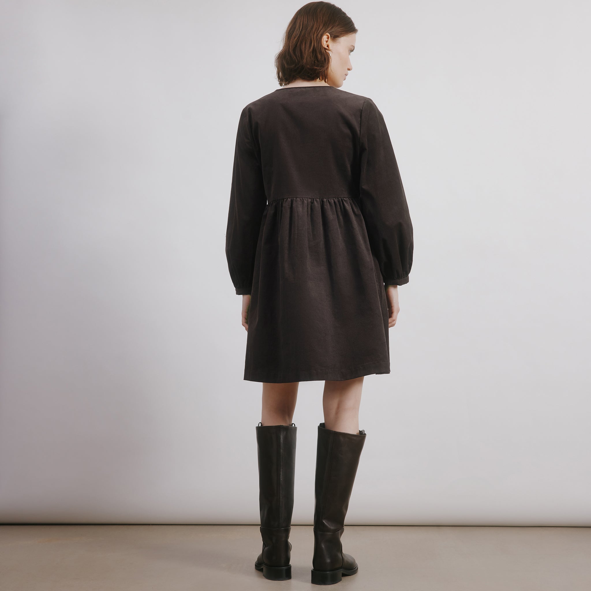 brown cord dress, short corduroy dress with V-neck and patch pockets  