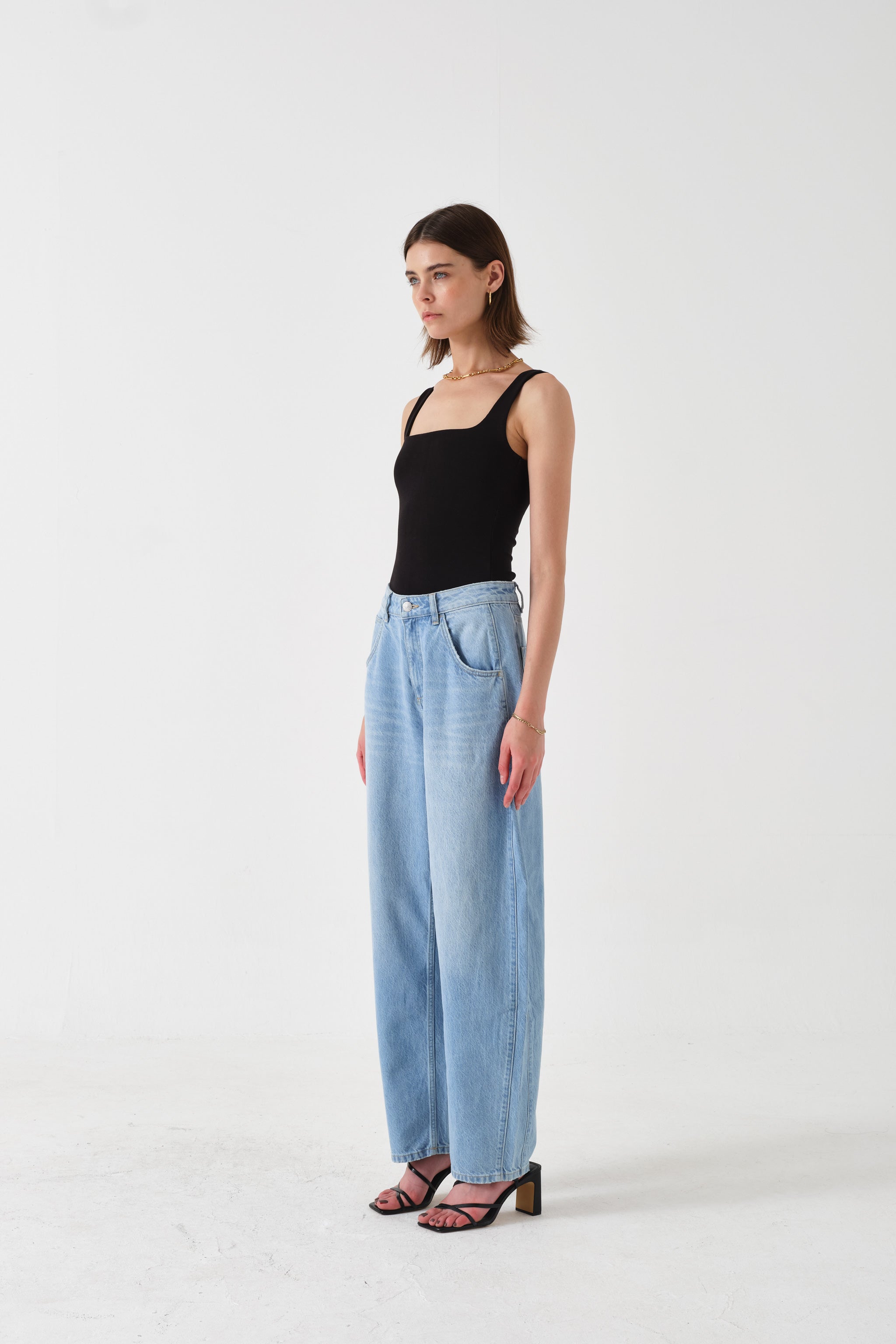 Bo Barrel Leg Jean in Sunbleached - seventy + mochi