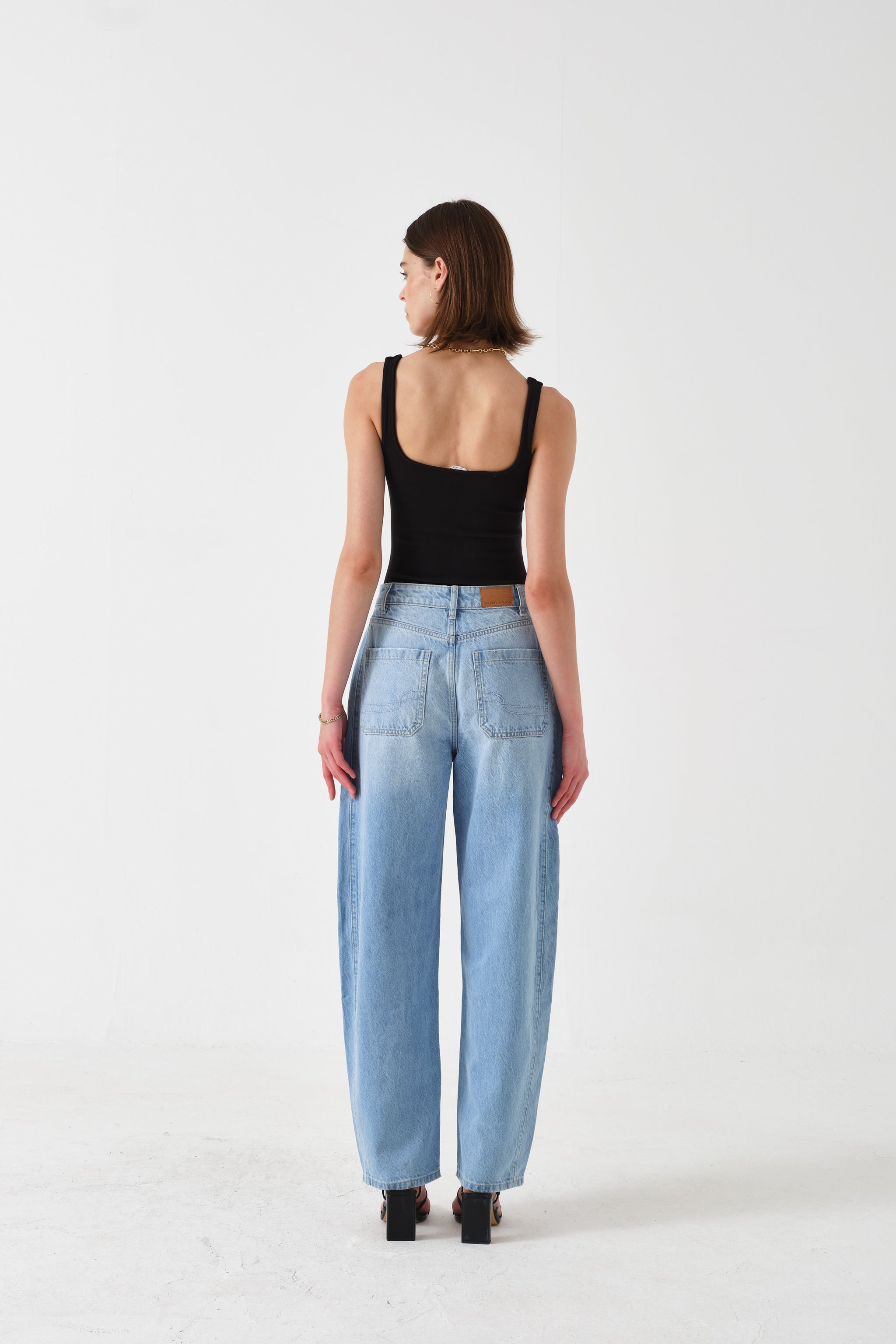 Bo Barrel Leg Jean in Sunbleached - seventy + mochi