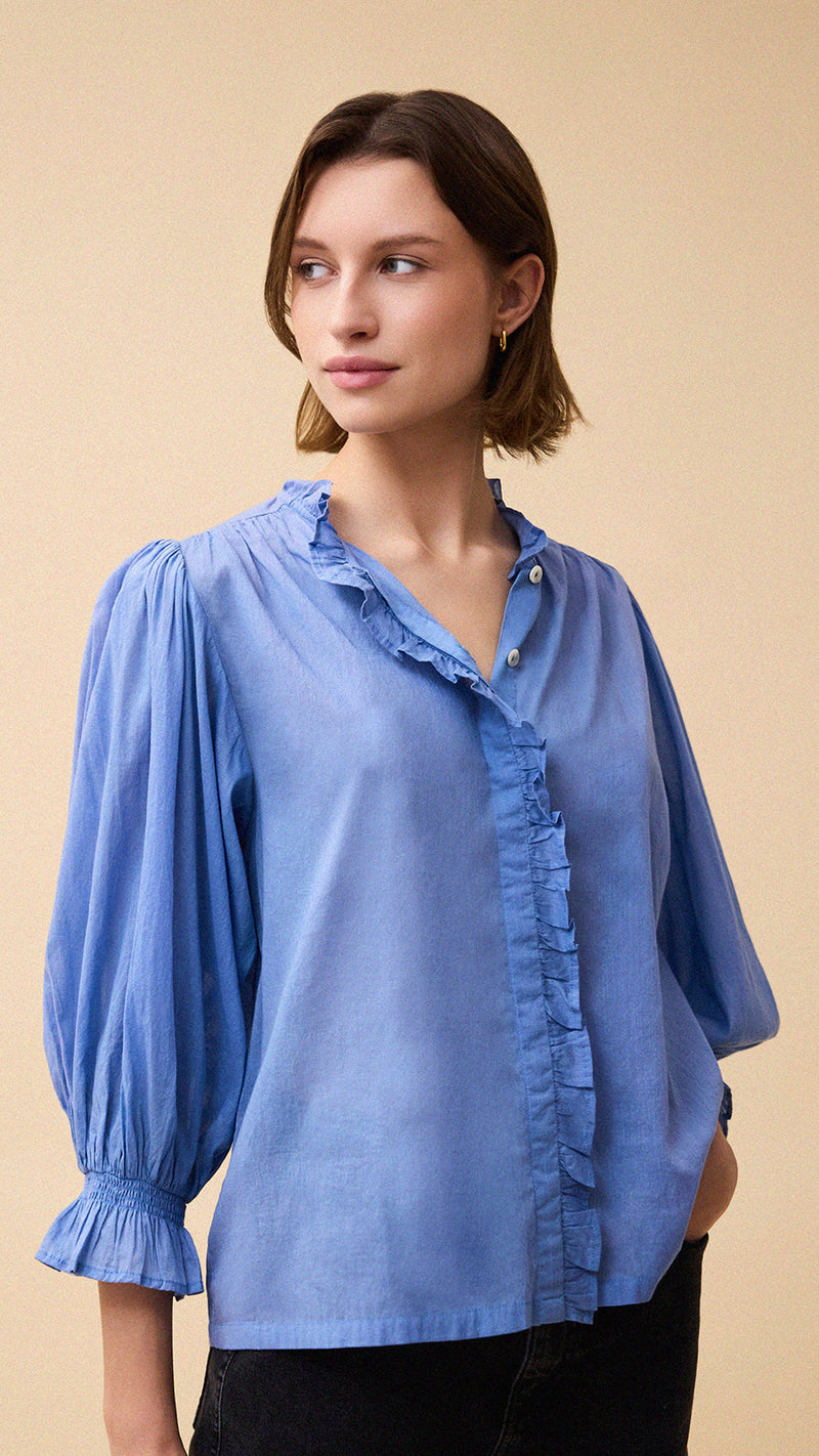 color:BLUE