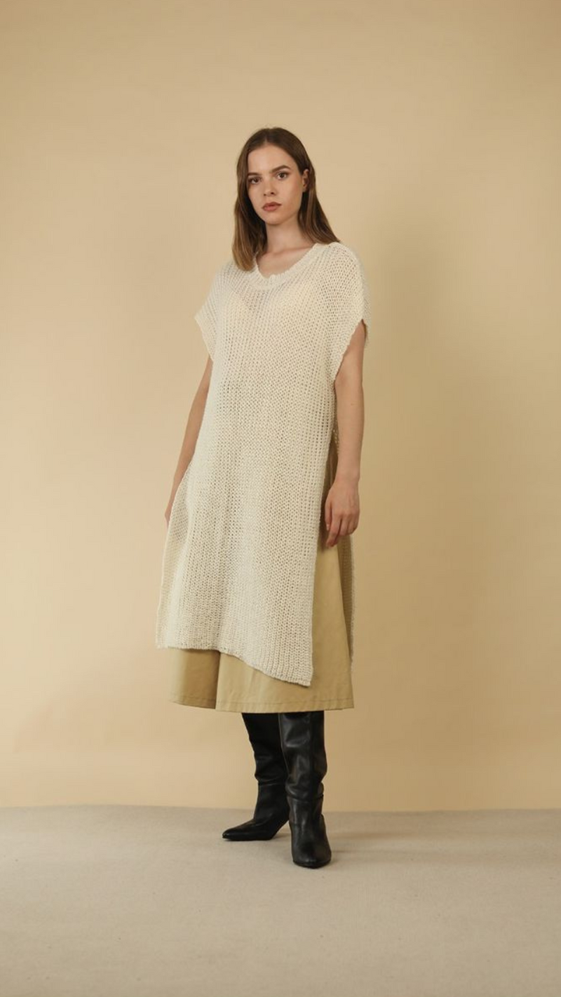 Pearl Dropped shoulder Tunic in White by Lora Gene