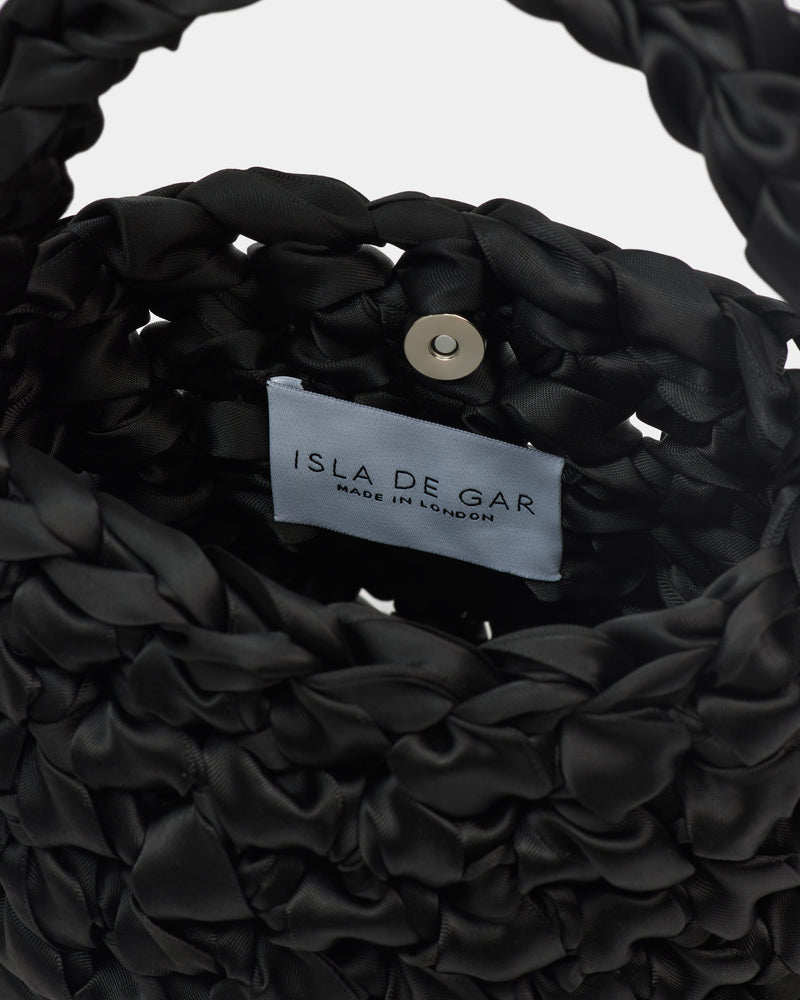 Hive Bucket Bag in Black by Isla de Gar