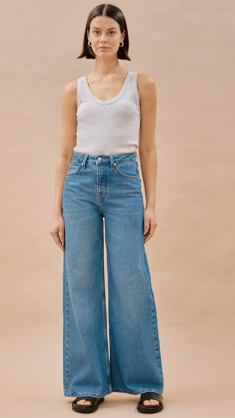 Full Length Wide Leg Jeans in Indigo by Albaray