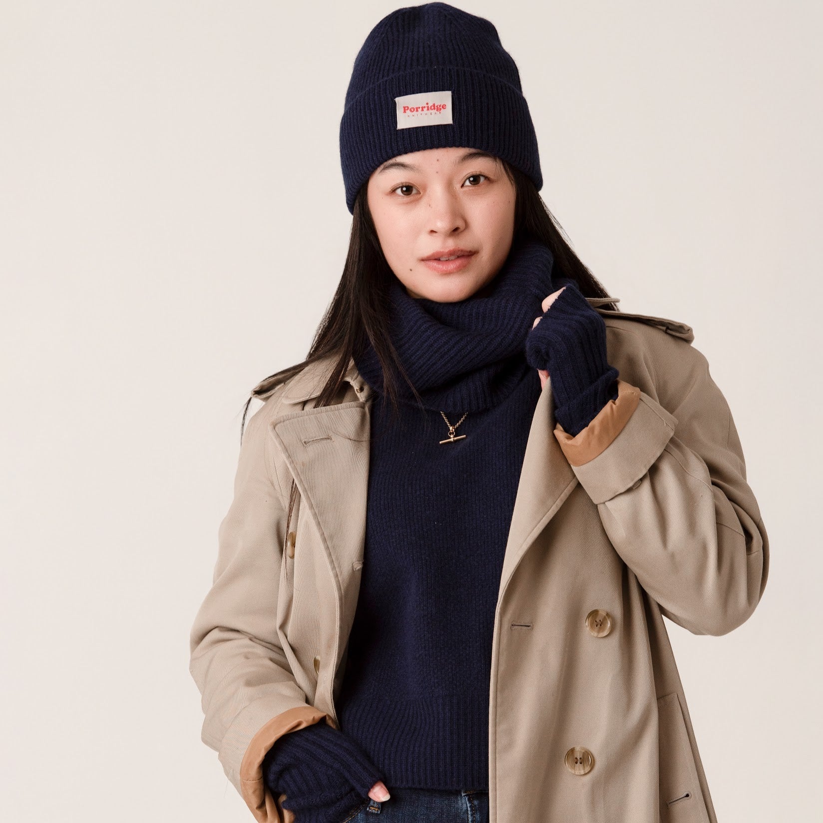 Navy cropped jumper made from wool cashmere in chunky rib knit