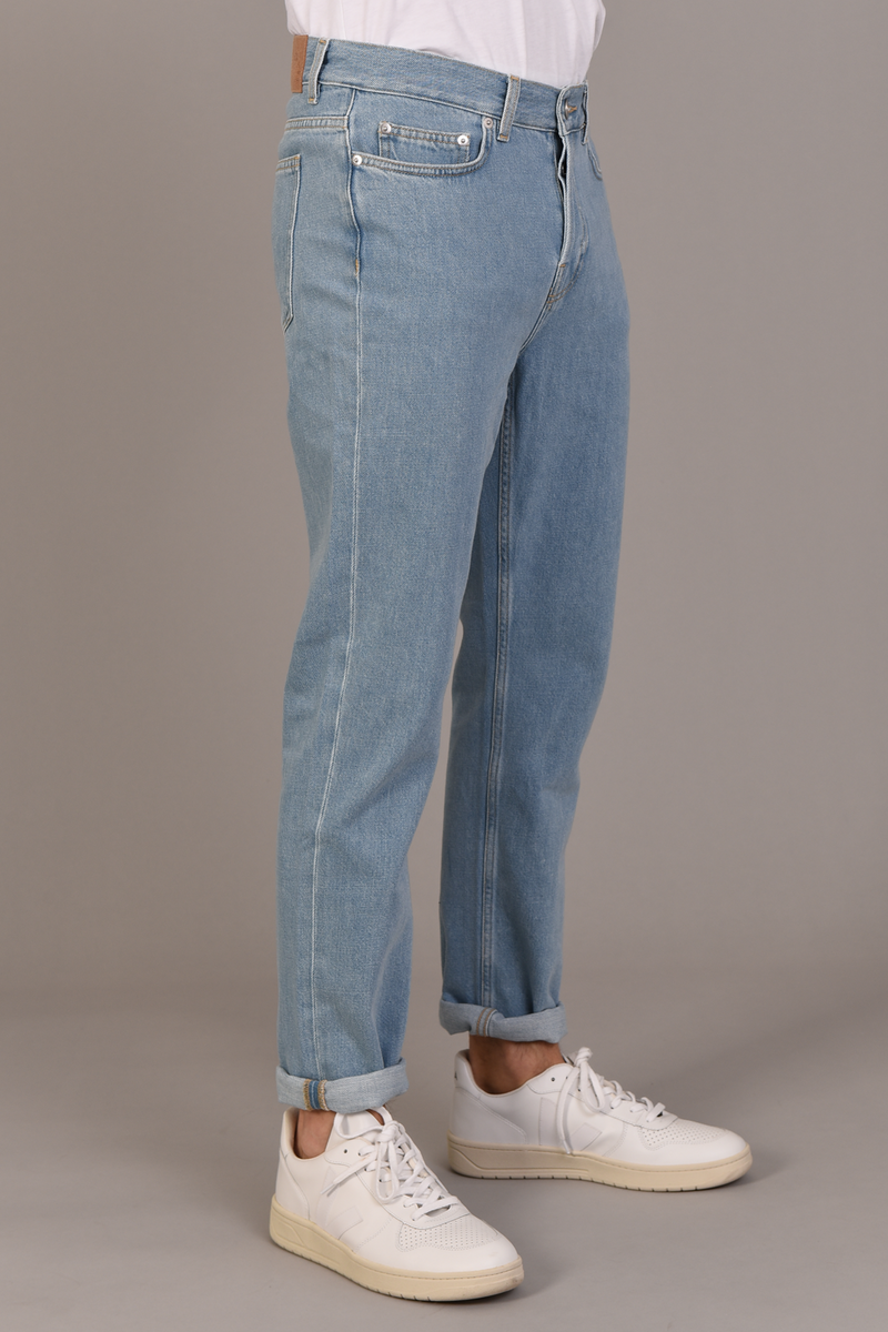 Tapered Jeans in a Light Wash