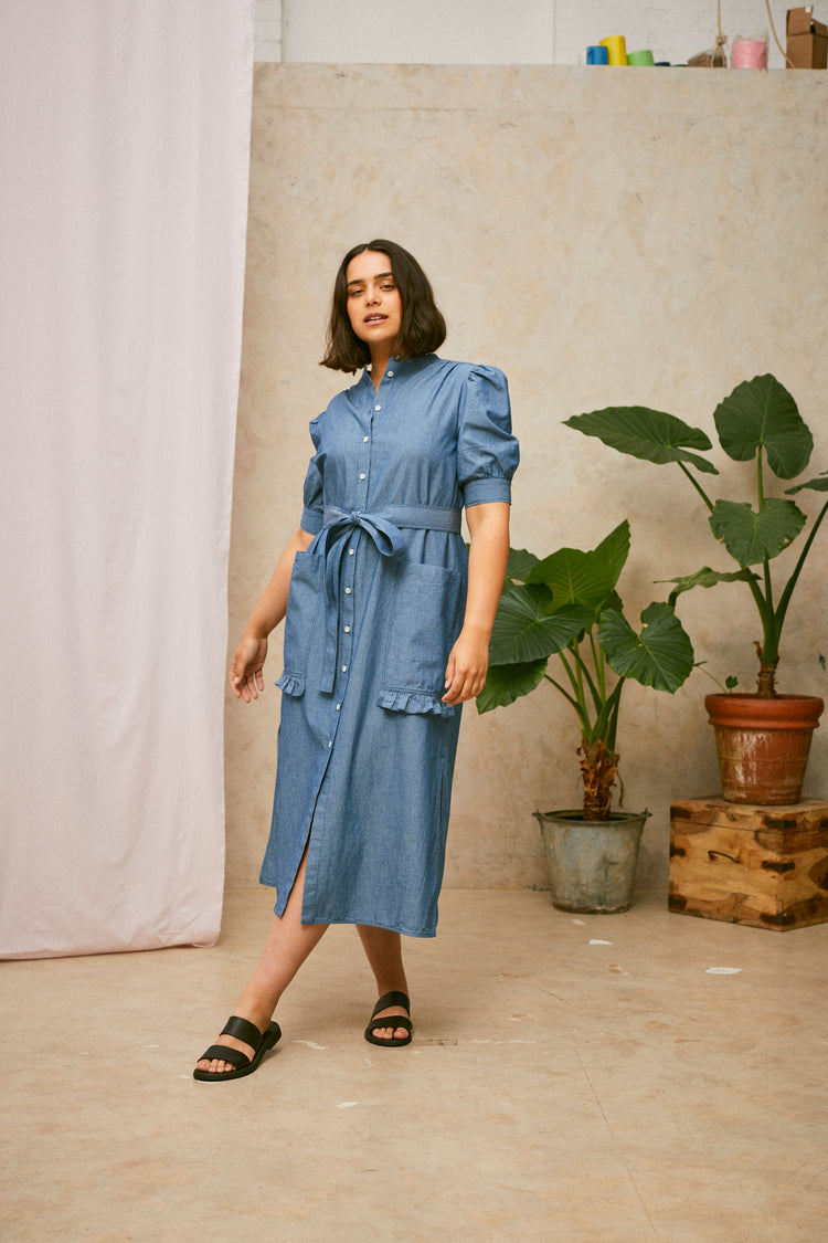 Denim Sleeveless Shirt Dress (Light Indigo Wash) – Holland Cooper ®
